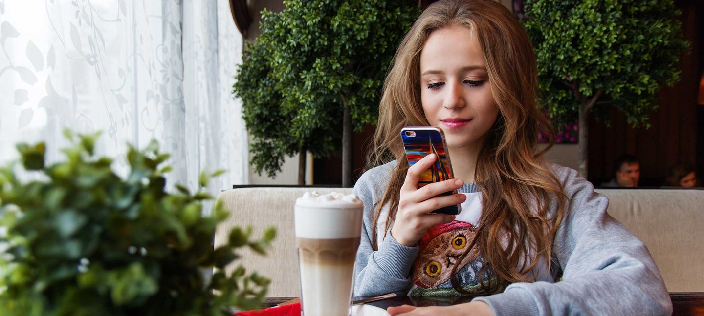 girl-texting-on-phone.jpg