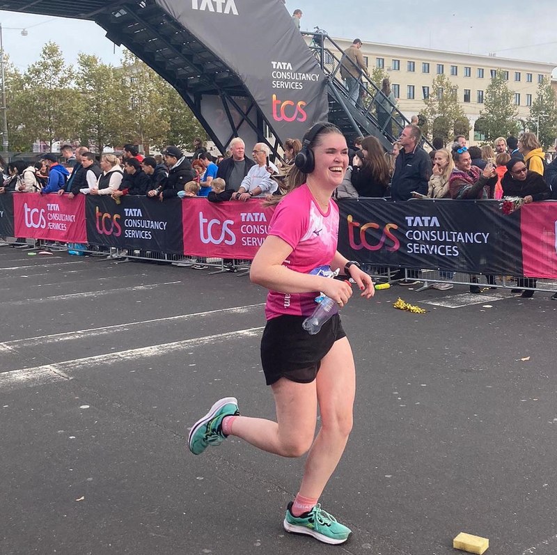 Emma runs the Amsterdam Half Marathon